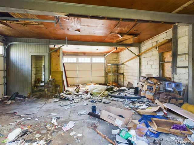 821 M L King Avenue, Flint, MI 48503