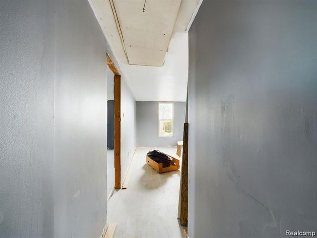 821 M L King Avenue, Flint, MI 48503