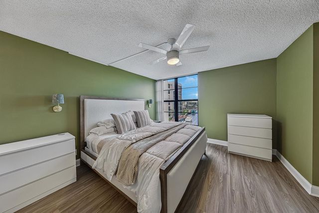 4 ROYAL PALM Way 3020, Boca Raton, FL 33432