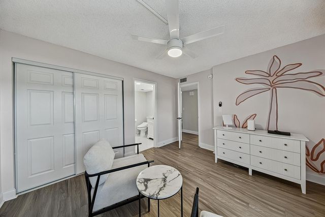 4 ROYAL PALM Way 3020, Boca Raton, FL 33432