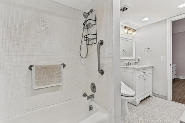 4 ROYAL PALM Way 3020, Boca Raton, FL 33432