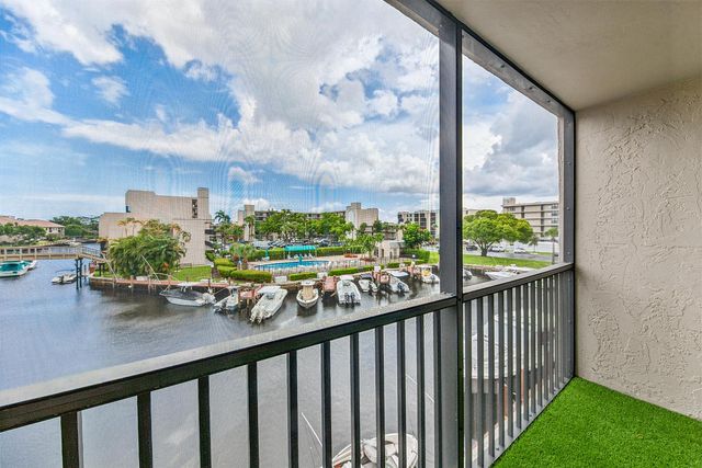 4 ROYAL PALM Way 3020, Boca Raton, FL 33432