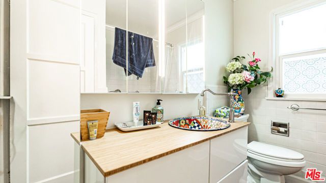 5528 Willowcrest Avenue, North Hollywood (los Angeles), CA 91601