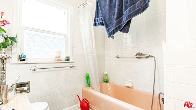 5528 Willowcrest Avenue, North Hollywood (los Angeles), CA 91601