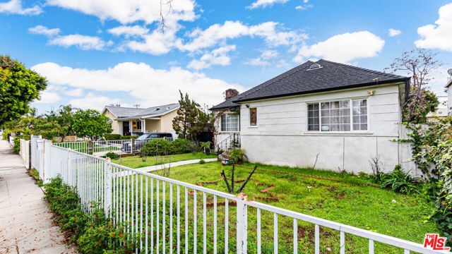 5528 Willowcrest Avenue, North Hollywood (los Angeles), CA 91601