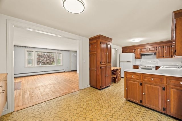 12 Roberts Road, Canton, MA 02021