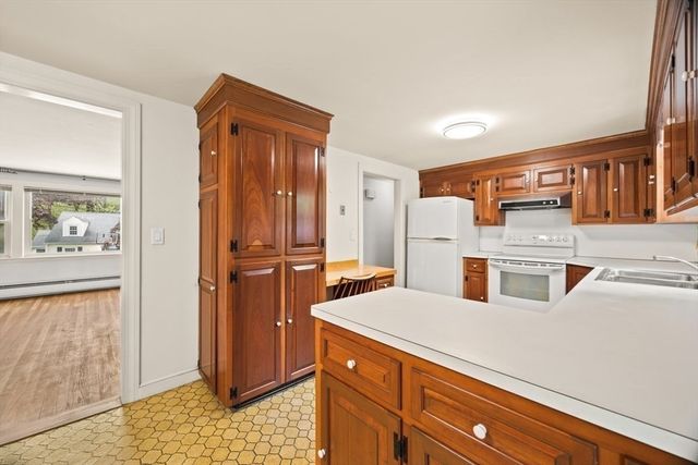 12 Roberts Road, Canton, MA 02021