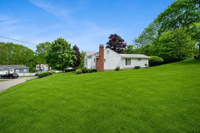 12 Roberts Road, Canton, MA 02021