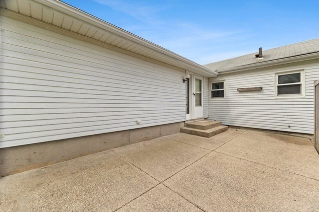 12 Roberts Road, Canton, MA 02021