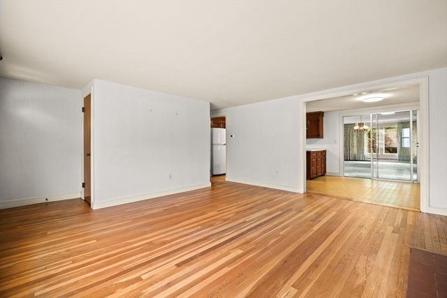 12 Roberts Road, Canton, MA 02021