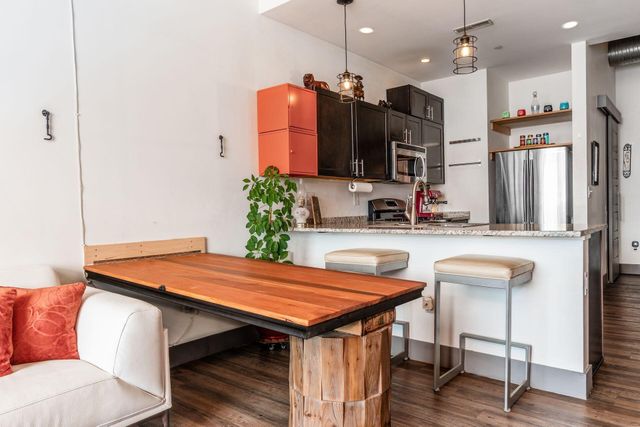 570 S Front Street, 211, Columbus, OH 43215