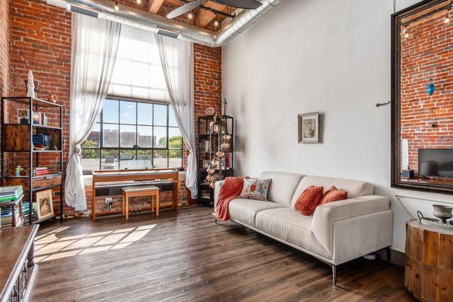 570 S Front Street, 211, Columbus, OH 43215