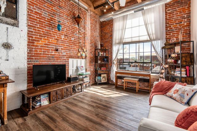 570 S Front Street, 211, Columbus, OH 43215