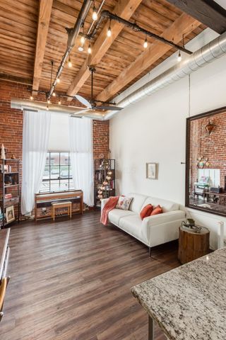 570 S Front Street, 211, Columbus, OH 43215