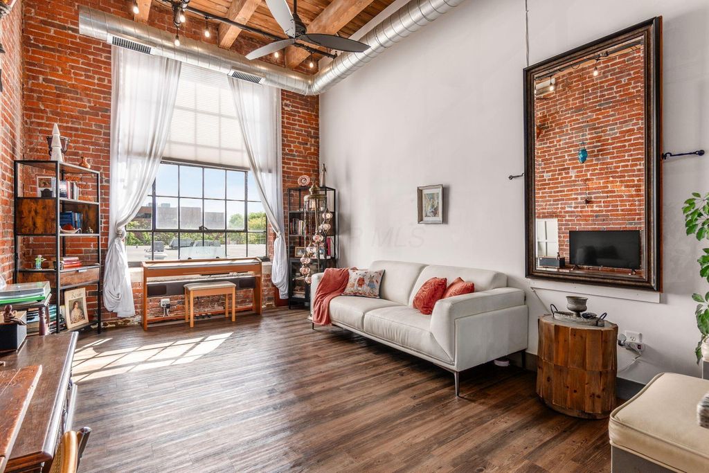 570 S Front Street, 211, Columbus, OH 43215