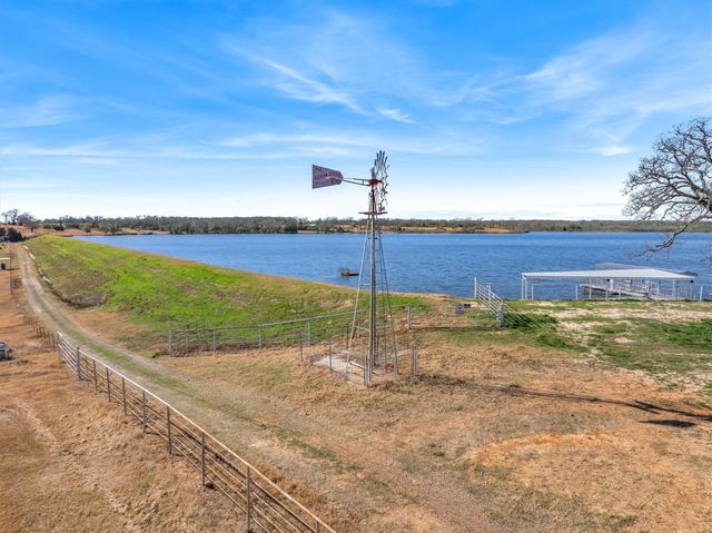 1700 Fm 1995, Van, TX 75790