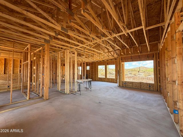 48328 N 27TH Avenue, New River, AZ 85087