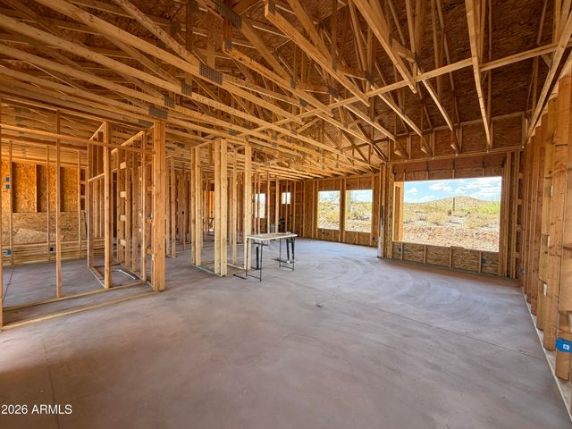48328 N 27TH Avenue, New River, AZ 85087