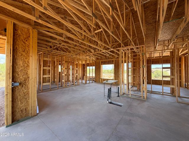 48328 N 27TH Avenue, New River, AZ 85087