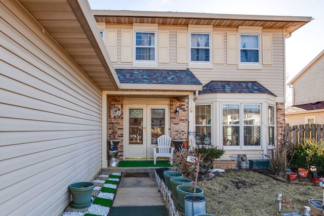 1009 Hilldale Lane, Buffalo Grove, IL 60089