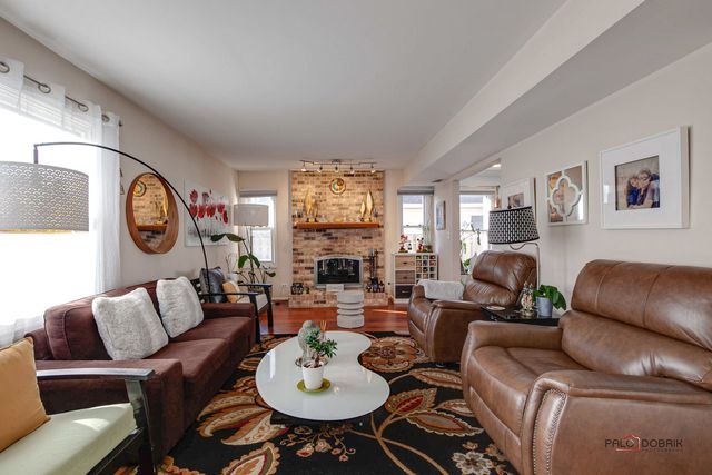 1009 Hilldale Lane, Buffalo Grove, IL 60089