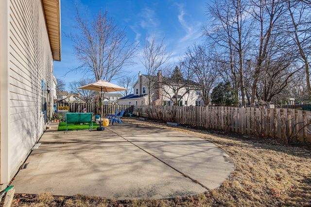 1009 Hilldale Lane, Buffalo Grove, IL 60089