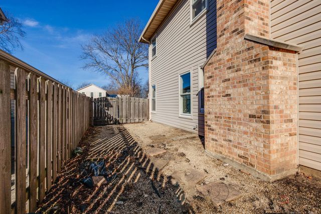 1009 Hilldale Lane, Buffalo Grove, IL 60089