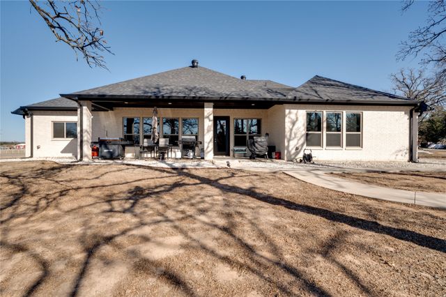 11776 E US Highway 82, Whitesboro, TX 76273