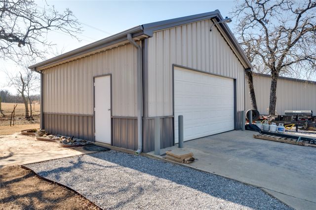 11776 E US Highway 82, Whitesboro, TX 76273