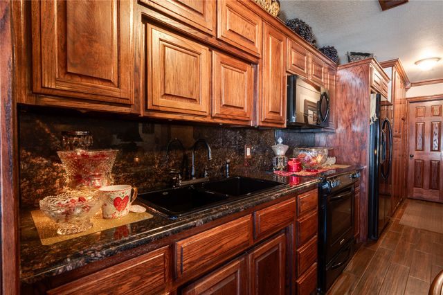 11776 E US Highway 82, Whitesboro, TX 76273