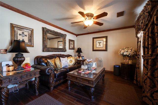 11776 E US Highway 82, Whitesboro, TX 76273