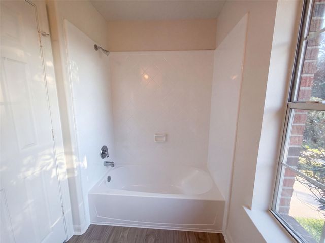 9019 Sunny Ridge Drive, Houston, TX 77095
