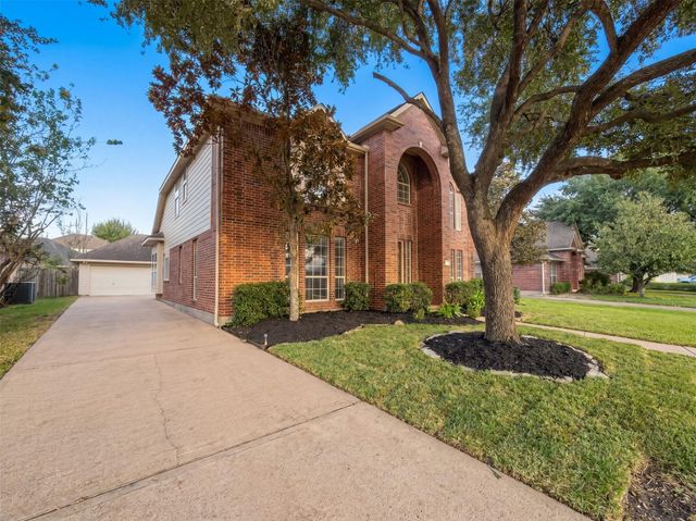 9019 Sunny Ridge Drive, Houston, TX 77095