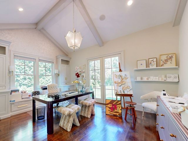 370 Grove St, Needham, MA 02492