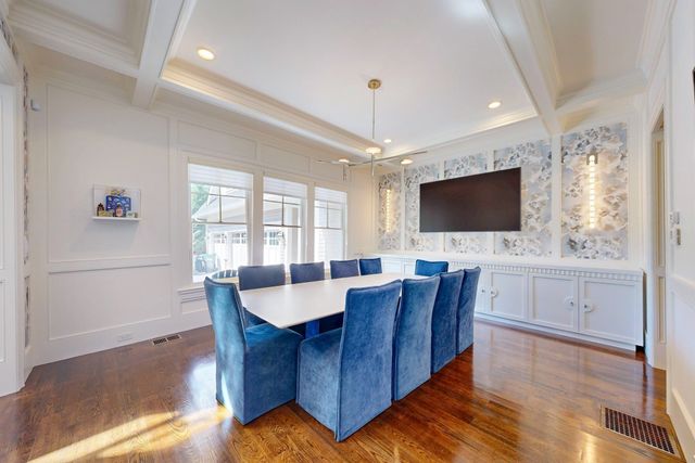 370 Grove St, Needham, MA 02492