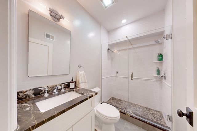 370 Grove St, Needham, MA 02492