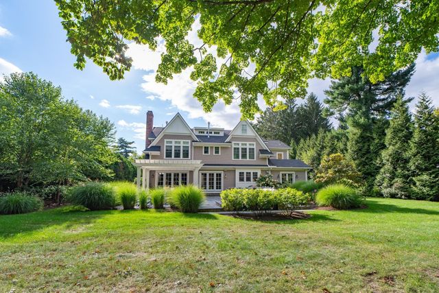 370 Grove St, Needham, MA 02492