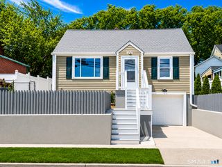 59 Carnegie Avenue, Bridgeport, CT 06610
