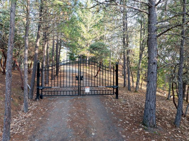 711 Cienaga Lane, Grants Pass, OR 97526