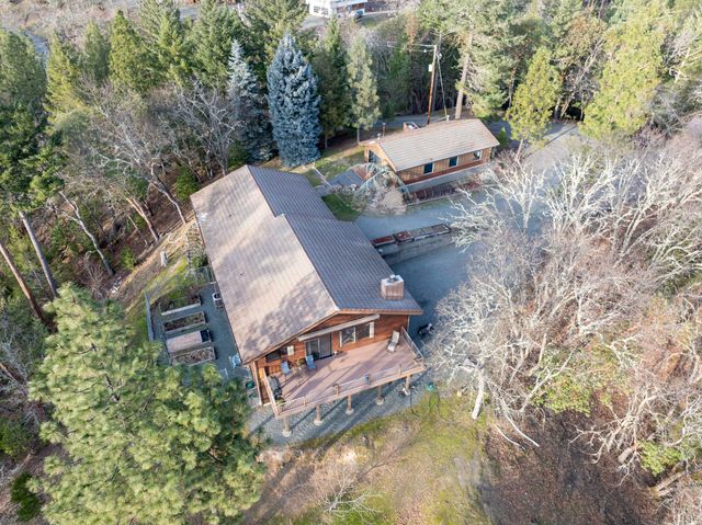 711 Cienaga Lane, Grants Pass, OR 97526