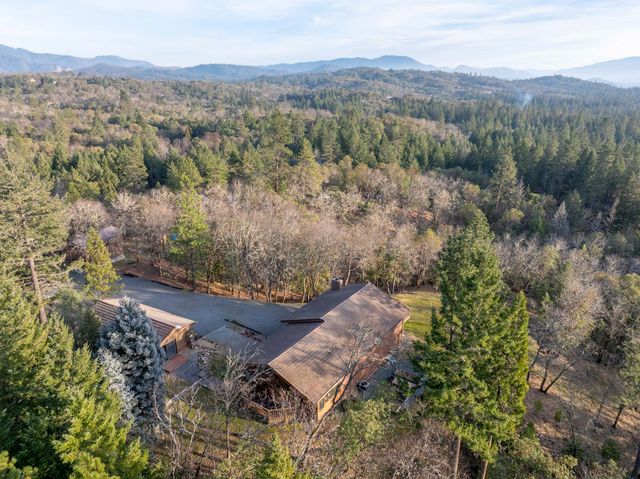 711 Cienaga Lane, Grants Pass, OR 97526