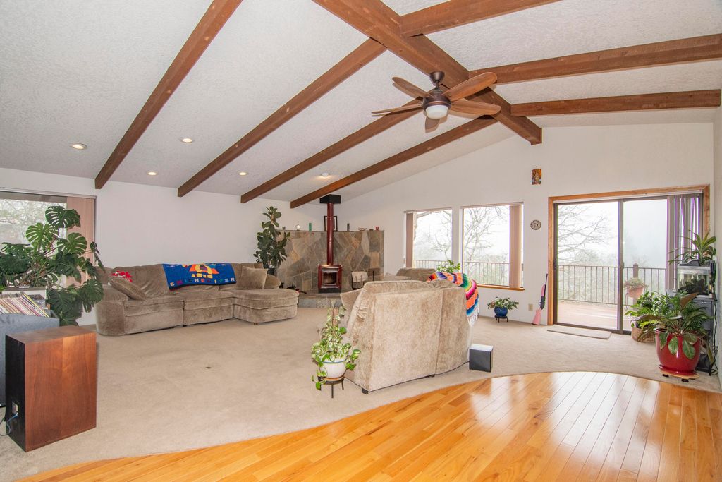 711 Cienaga Lane, Grants Pass, OR 97526