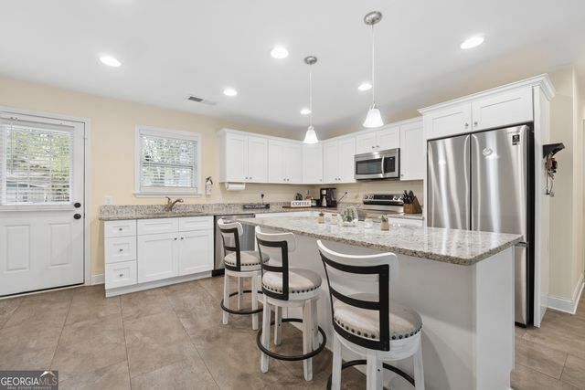 982 Green Meadow Drive, Madison, GA 30650