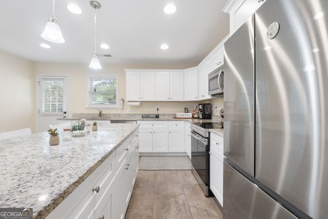 982 Green Meadow Drive, Madison, GA 30650