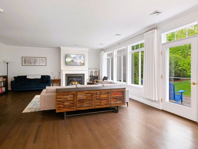 21 Mockingbird Lane, South Burlington, VT 05403