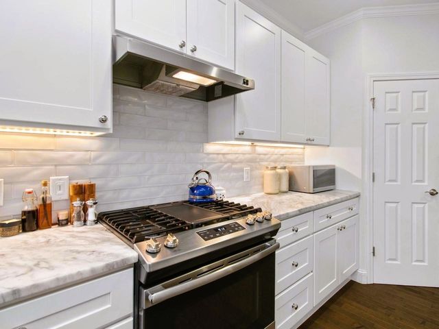 21 Mockingbird Lane, South Burlington, VT 05403