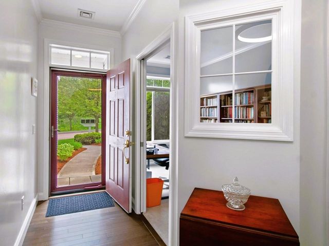 21 Mockingbird Lane, South Burlington, VT 05403