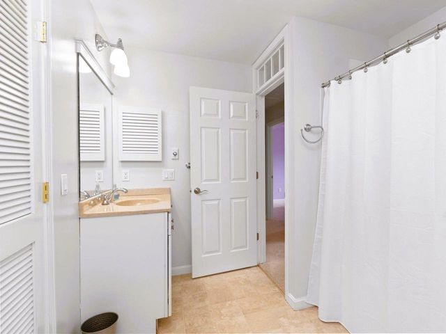 21 Mockingbird Lane, South Burlington, VT 05403