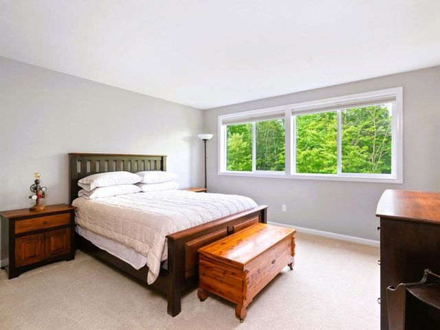 21 Mockingbird Lane, South Burlington, VT 05403