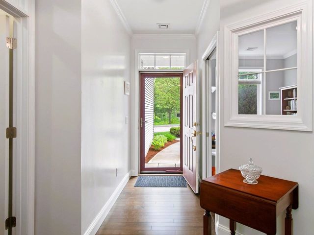 21 Mockingbird Lane, South Burlington, VT 05403